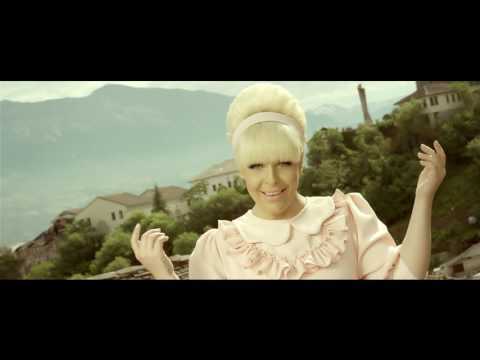 Fustani – Aurela Gaçe
