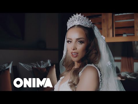 Ay Ay – Aida Doci