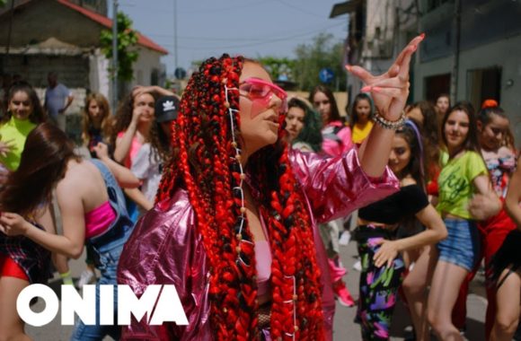Lage – Ronela Hajati